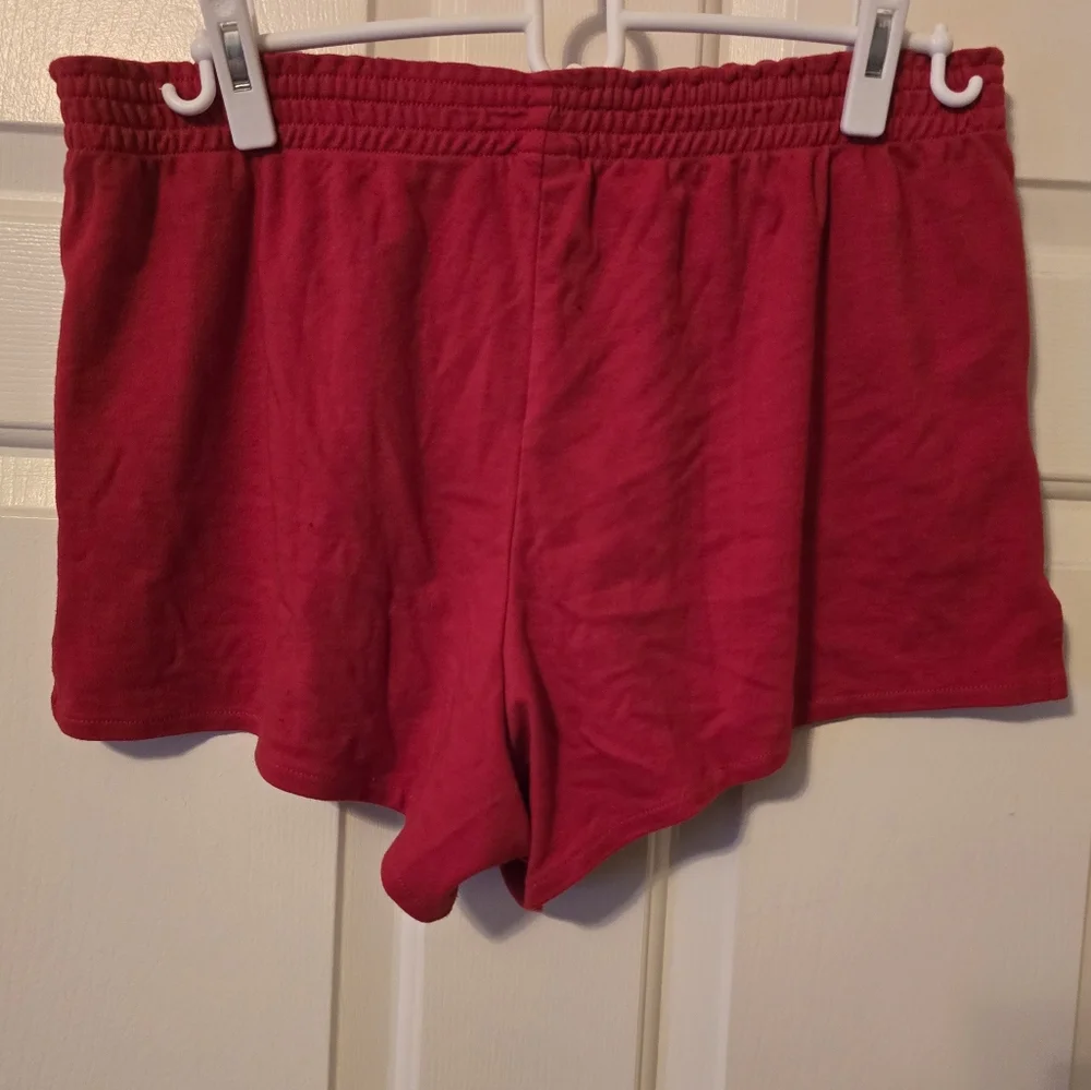 Disneyland Shorts - Picture 2 of 3